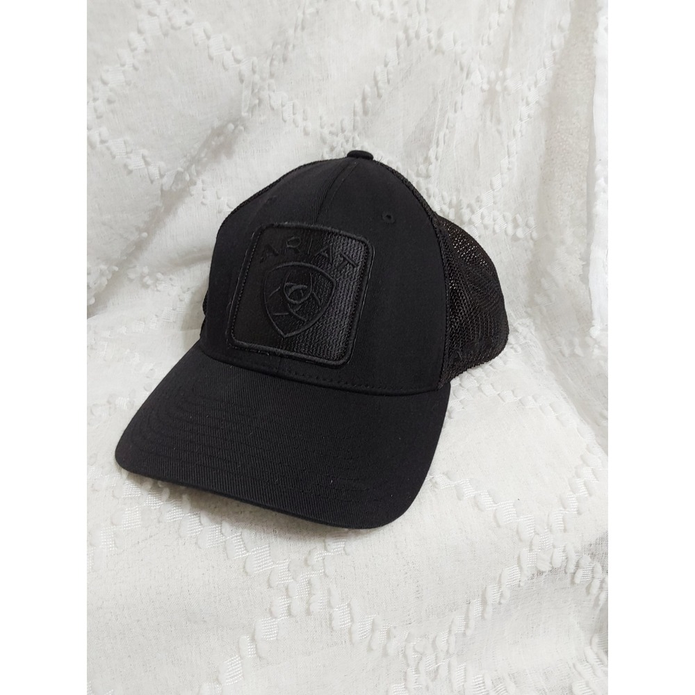 Ariat Mens Black Tonal Logo Flexfit 110 Trucker Snapback Hat Cap